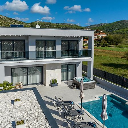 Luxury Villa Diana With Heated Pool And Jacuzzi Dograde المظهر الخارجي الصورة
