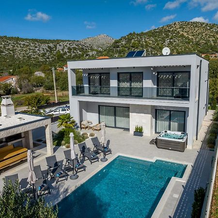 Luxury Villa Diana With Heated Pool And Jacuzzi Dograde المظهر الخارجي الصورة