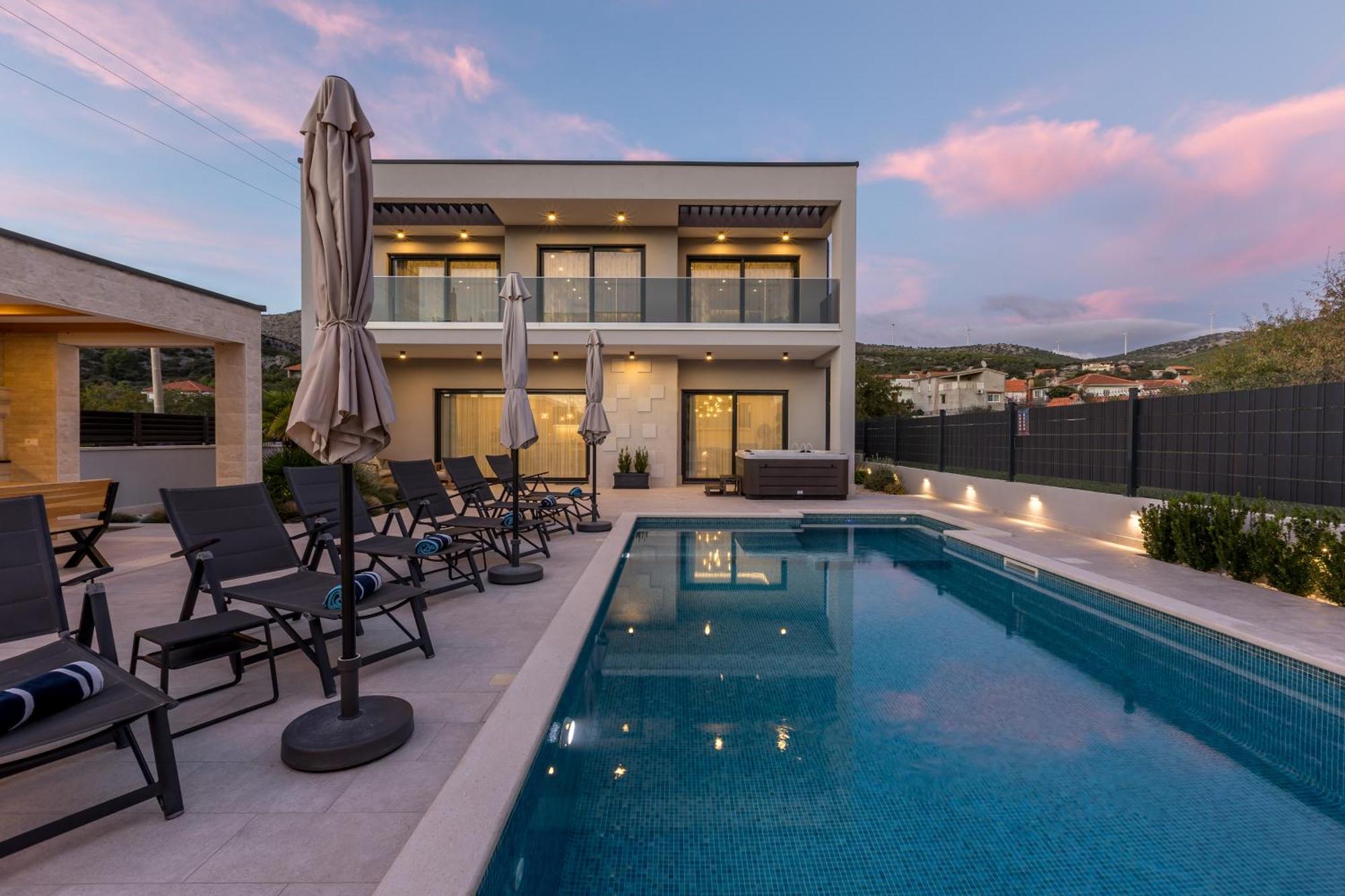 Luxury Villa Diana With Heated Pool And Jacuzzi Dograde المظهر الخارجي الصورة