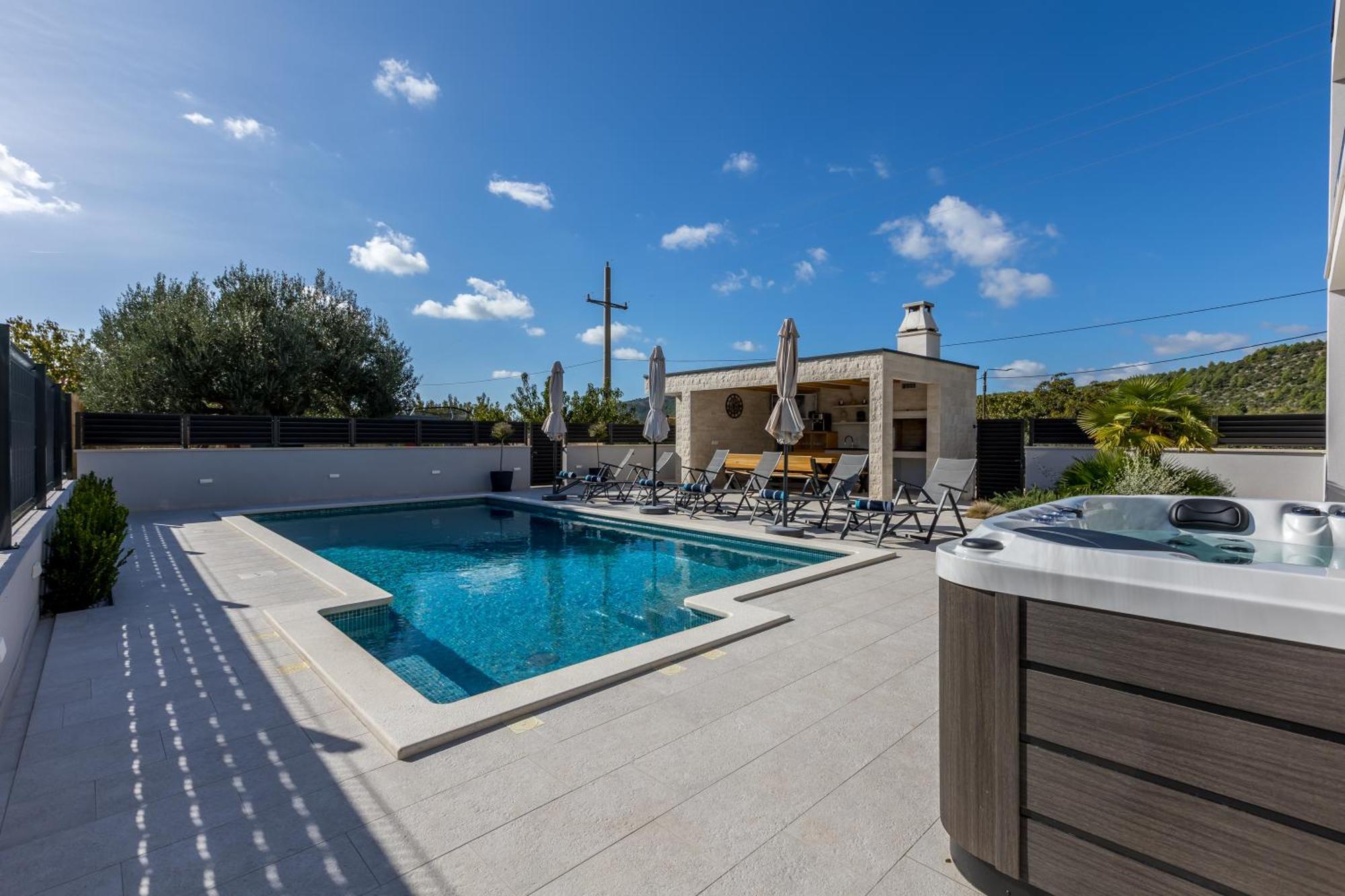Luxury Villa Diana With Heated Pool And Jacuzzi Dograde المظهر الخارجي الصورة