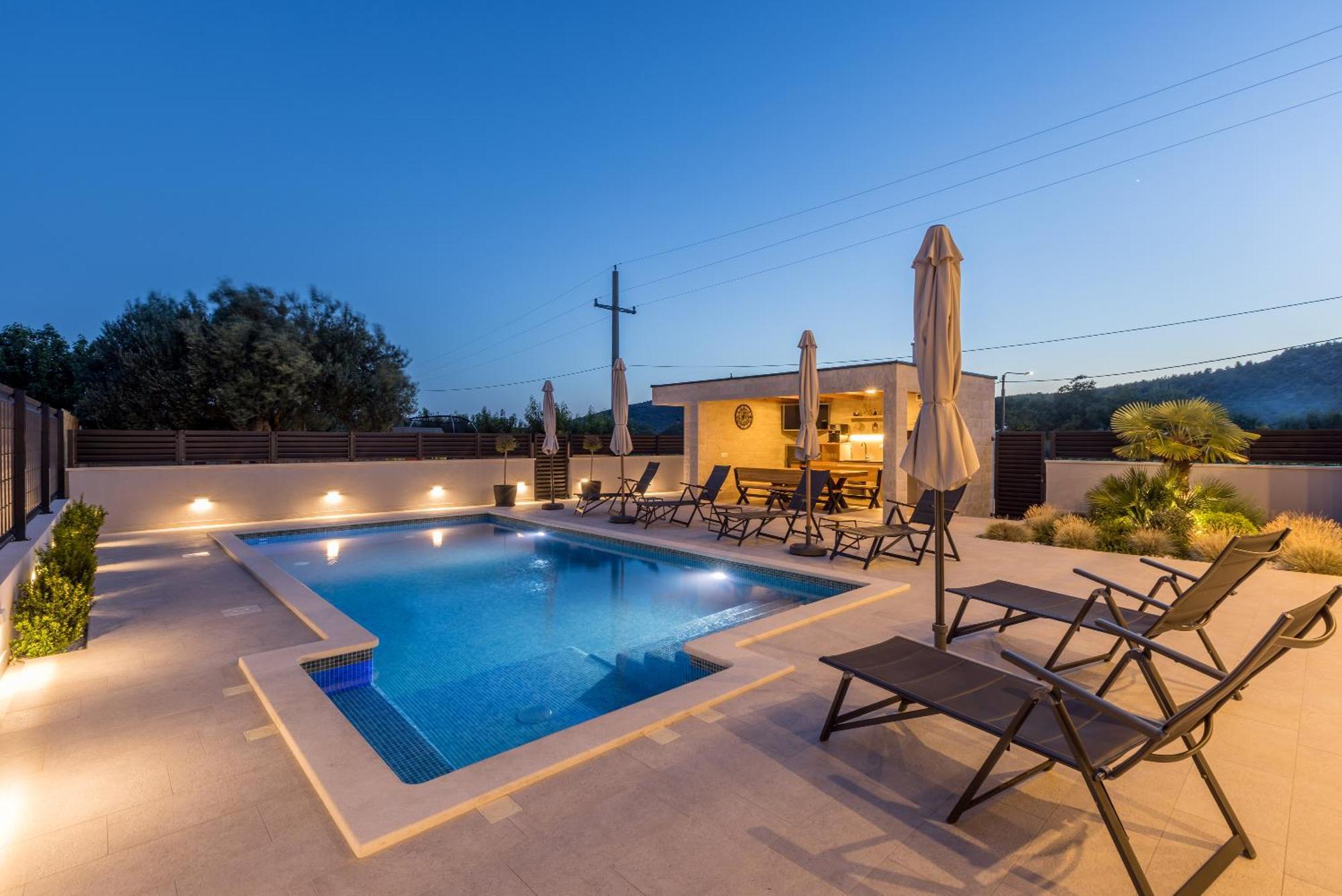 Luxury Villa Diana With Heated Pool And Jacuzzi Dograde المظهر الخارجي الصورة