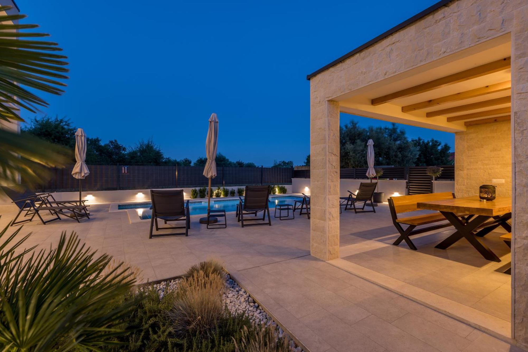 Luxury Villa Diana With Heated Pool And Jacuzzi Dograde المظهر الخارجي الصورة