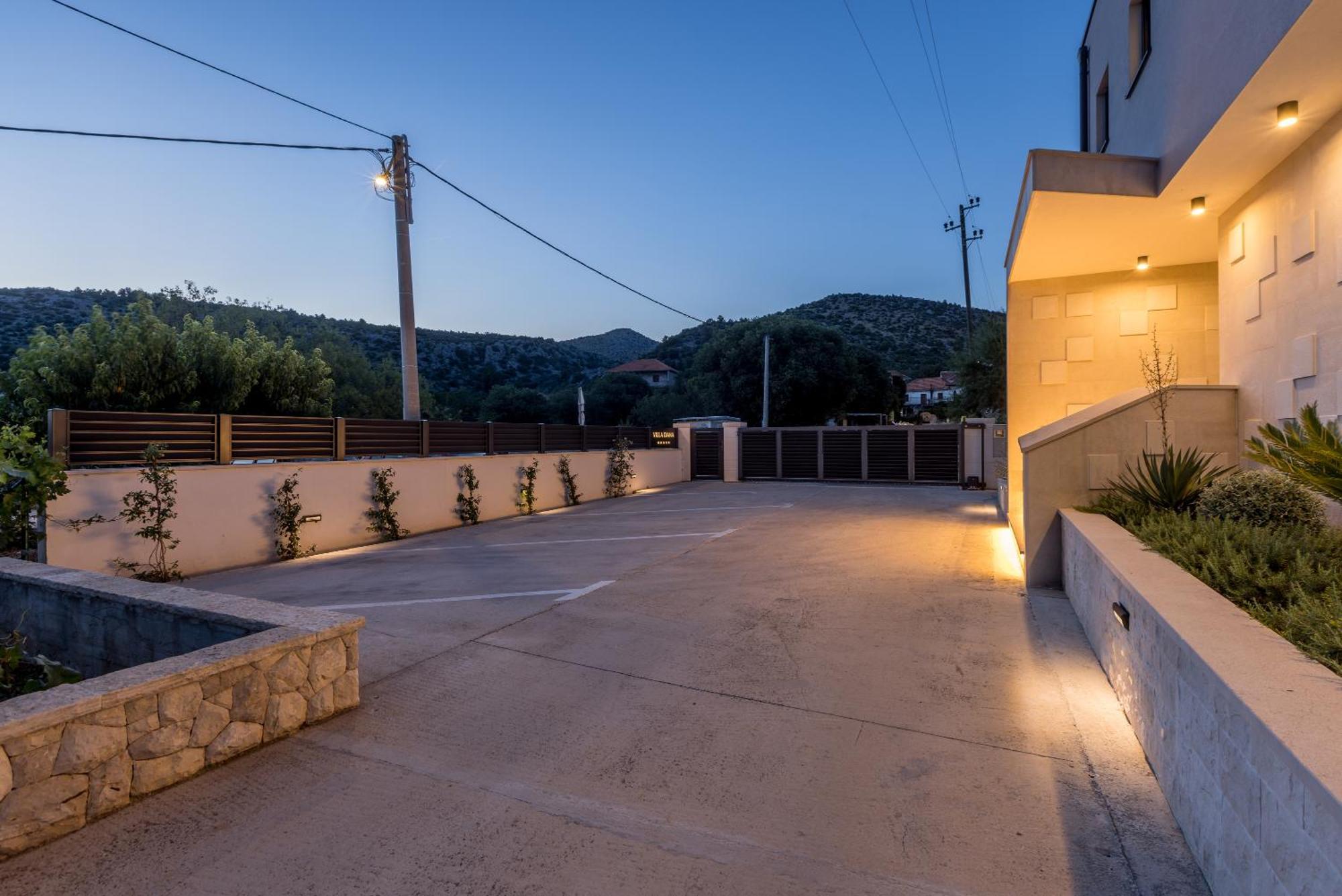 Luxury Villa Diana With Heated Pool And Jacuzzi Dograde المظهر الخارجي الصورة